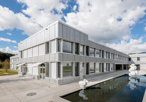 Schulanlage_Kleinholz-Bildnr.-6_Haudnschild